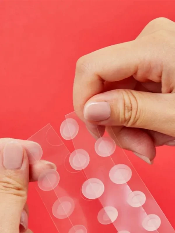 Acne patches with salicylic acid by COSRX
